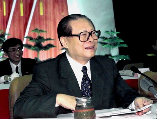  2000年2月20日，江泽民同志在广东省高州市领导干部“三讲”教育会议上发表重要讲话。在这次广东考察中，<a href=
