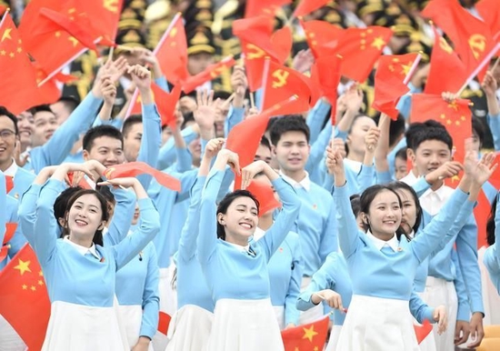 这是庆祝中国共产党成立100周年大会上的青少年代表（2021年7月1日摄）。新华社记者 李尕 摄
